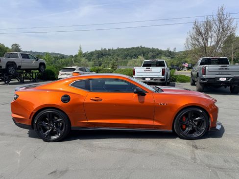Used 2022 Chevrolet Camaro LT w/ RS Package RWD image 5