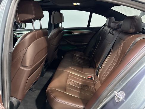 Used 2018 BMW M550i xDrive AWD/4WD image 40