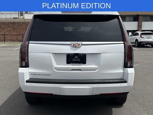 Used 2020 Cadillac Escalade Platinum AWD/4WD image 38