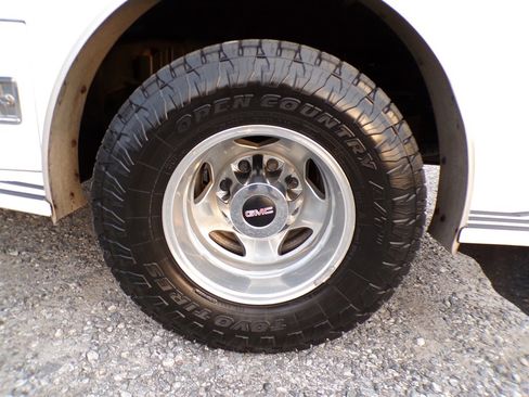 Used 2015 GMC Sierra 3500 Denali w/ Duramax Plus Package image 12