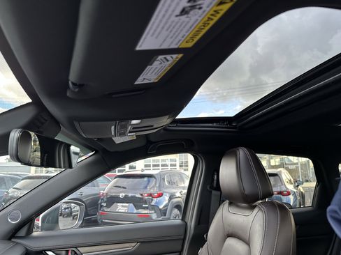 Certified 2025 MAZDA CX-5 Signature image 31