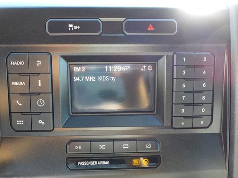 Used 2022 Ford F250 XL w/ Power Equipment Group image 18