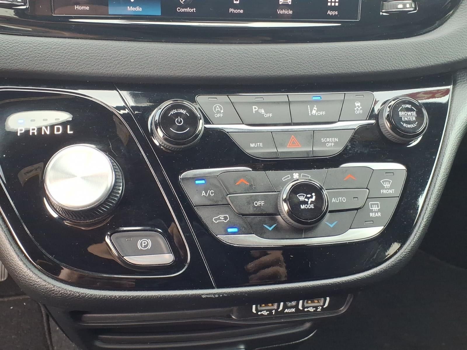 Used 2025 Chrysler Pacifica Select FWD image 19