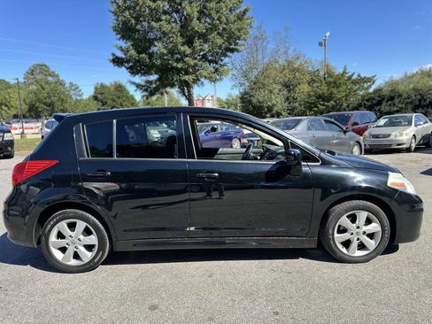 Used 2010 Nissan Versa SL w/ Premium Pkg image 4