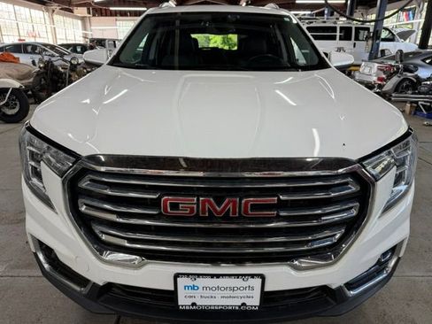 Used 2023 GMC Terrain SLT AWD/4WD image 6