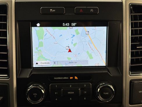 Used 2019 Ford F150 Lariat image 23