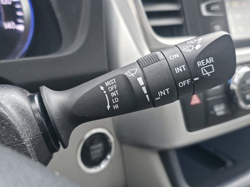 Used 2017 Toyota Highlander Limited image 37