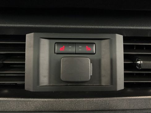 Used 2023 Ford F150 Platinum w/ Equipment Group 701A High AWD/4WD image 39