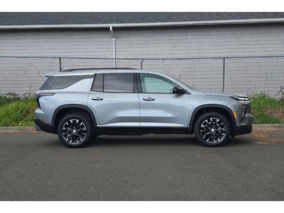 New 2026 Chevrolet Traverse LT w/ Sun and Wheel Package