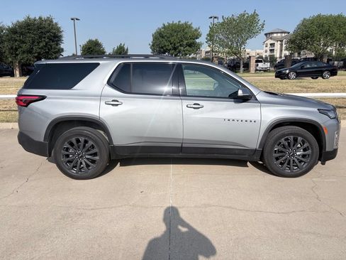 Used 2023 Chevrolet Traverse RS AWD/4WD image 3