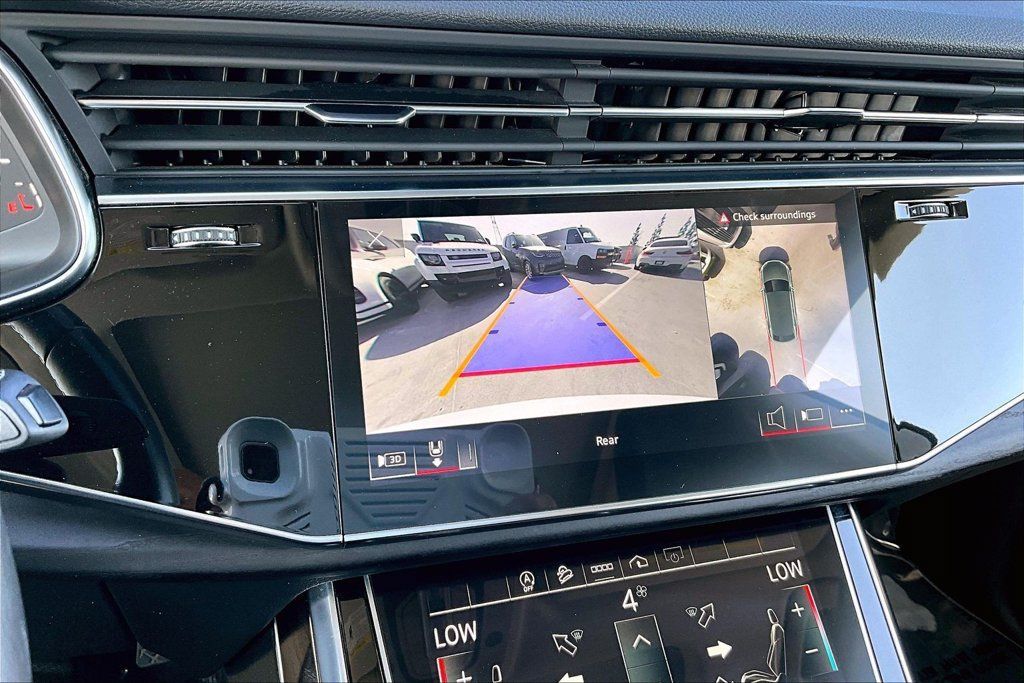 Used 2022 Audi Q8 Premium AWD/4WD image 14