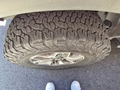 Used 2024 Ford Bronco Badlands AWD/4WD image 9