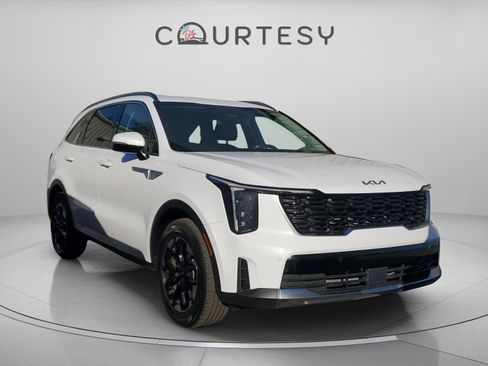Certified 2024 Kia Sorento S image 5