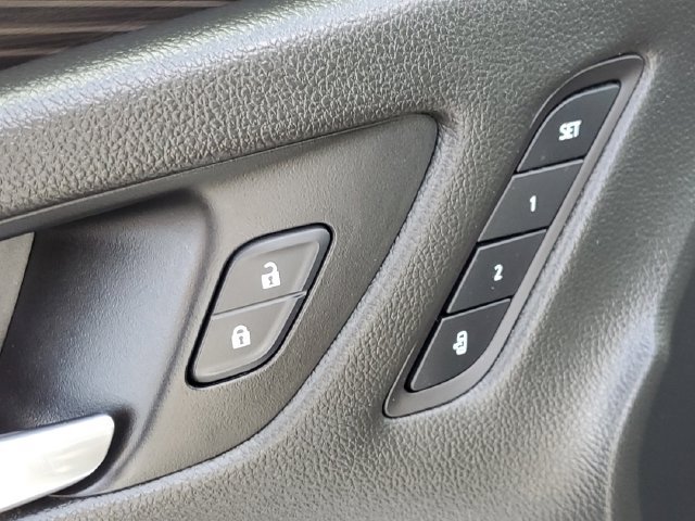 Used 2020 Buick Envision Essence w/ Experience Buick Package AWD/4WD image 28
