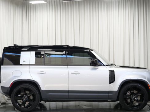 Used 2020 Land Rover Defender 110 First Edition image 44