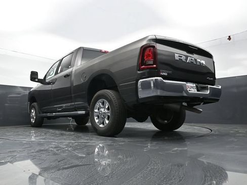 Used 2025 RAM 2500 Big Horn AWD/4WD image 47