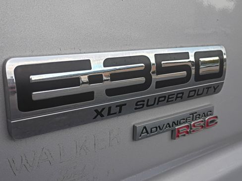Used 2014 Ford E-350 and Econoline 350 XLT image 13