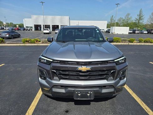 Used 2023 Chevrolet Colorado LT w/ LT Convenience Package III image 2