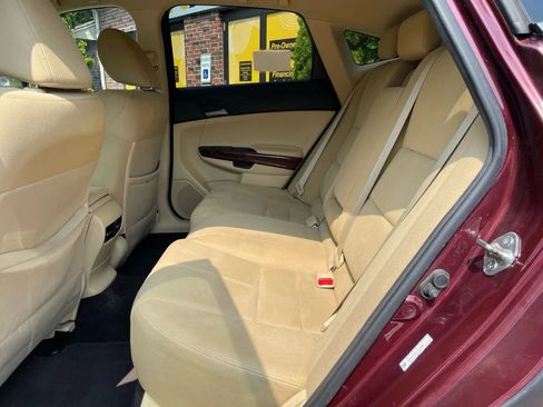 Used 2012 Honda Crosstour EX image 31