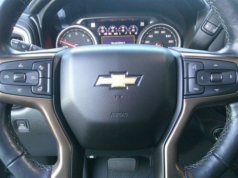 Used 2019 Chevrolet Silverado 1500 High Country w/ High Country Premium Package image 12