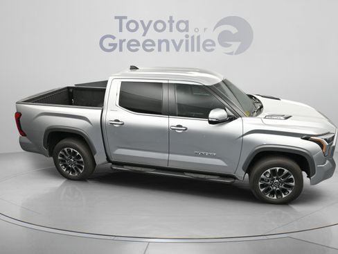 Used 2024 Toyota Tundra Limited AWD/4WD image 19