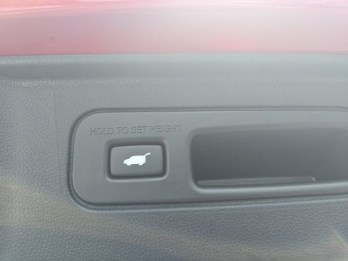 Used 2025 Honda Pilot Black Edition image 13