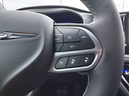 New 2026 Chrysler Pacifica Select image 14