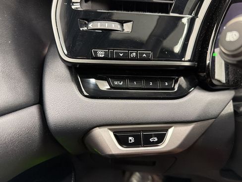 Certified 2025 Lexus RX 350 Premium w/ Accessory Package (Z1) image 18