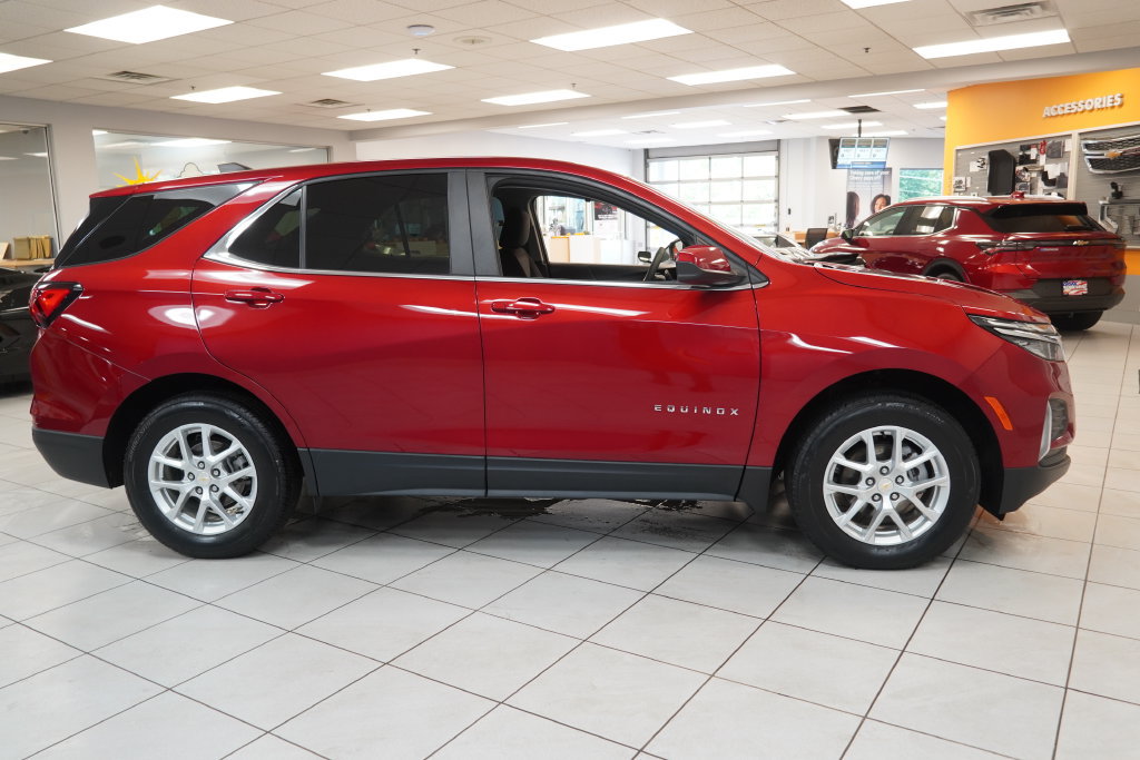 Used 2023 Chevrolet Equinox LT AWD/4WD image 14