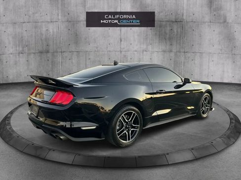 Used 2020 Ford Mustang GT w/ Equipment Group 301A image 5