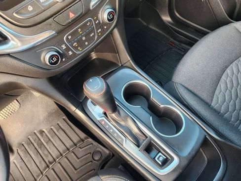 Used 2019 Chevrolet Equinox LT FWD image 19