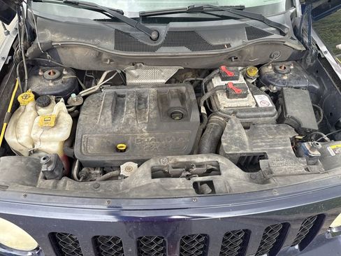 Used 2014 Jeep Patriot Sport w/ Power Value Group AWD/4WD image 9