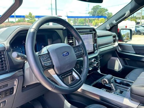 Certified 2025 Ford F150 Platinum w/ Equipment Group 702A High AWD/4WD image 10