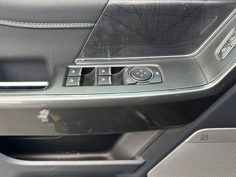 Used 2022 Ford F150 XLT w/ Equipment Group 302A High image 11