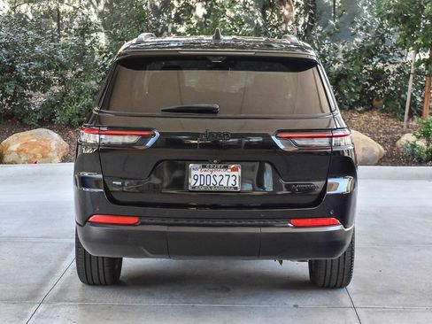 Used 2023 Jeep Grand Cherokee L Limited w/ Luxury Tech Group II RWD image 5