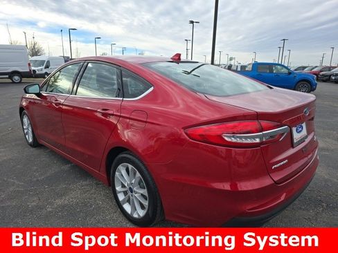 Certified 2020 Ford Fusion SE image 3