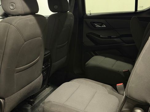 Certified 2022 Chevrolet Traverse LT w/ LPO, Floor Liner Package AWD/4WD image 25