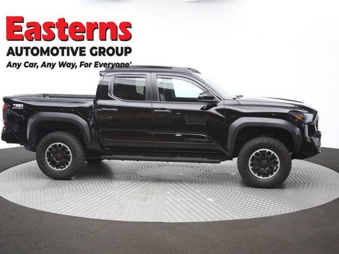 Used 2024 Toyota Tacoma TRD Off-Road AWD/4WD image 43