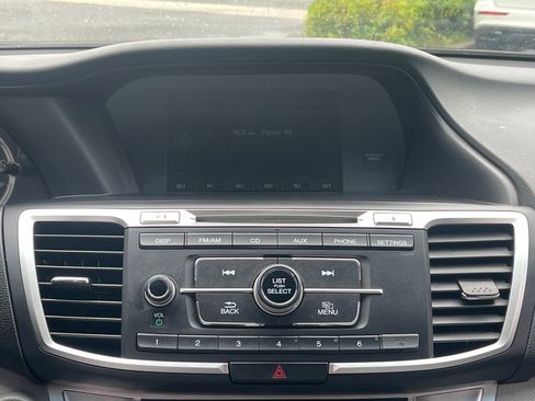 Used 2013 Honda Accord EX image 23