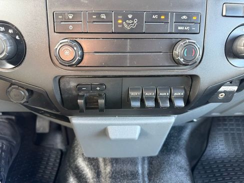 Used 2014 Ford F450 XL w/ Power Equipment Group image 30