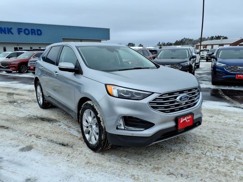 Used 2022 Ford Edge Titanium w/ Equipment Group 301A image 8