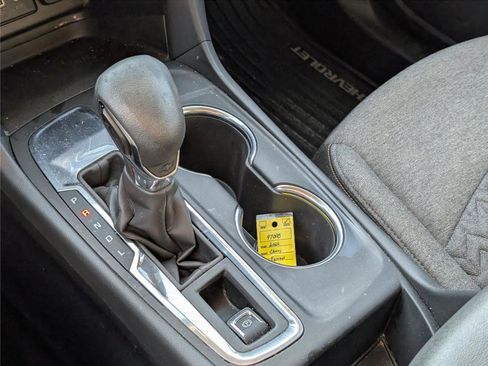 Used 2022 Chevrolet Equinox LT image 18