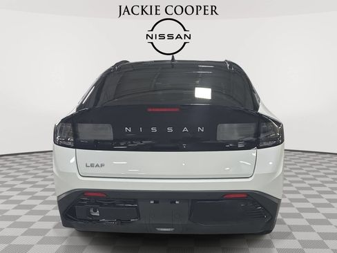 Used 2026 Nissan Leaf Platinum+ w/ Cargo Package (Platinum+) FWD image 6