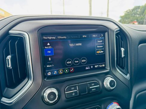 Used 2019 GMC Sierra 1500 AT4 w/ AT4 Premium Package AWD/4WD image 23