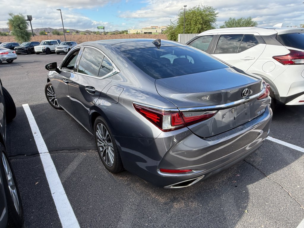 Used 2019 Lexus ES 350 w/ Premium Package FWD image 2