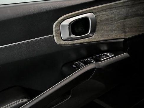 Used 2022 Kia Sorento S w/ Panoramic Sunroof Package image 9