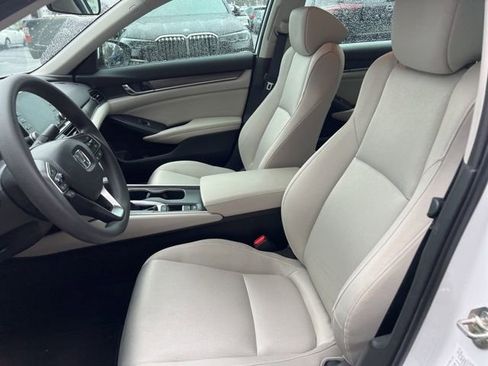 Used 2019 Honda Accord LX image 9