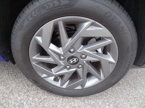 Used 2024 Hyundai Elantra SEL FWD image 41