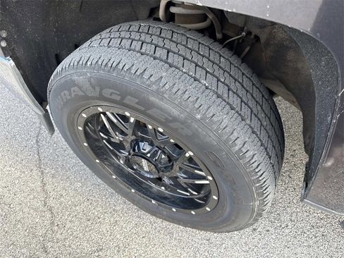 Used 2015 Chevrolet Silverado 1500 LT w/ LT Convenience Package image 30