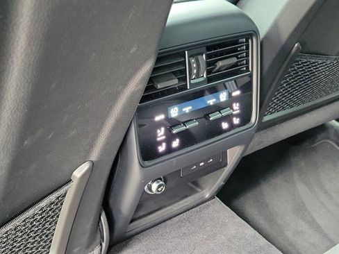 Certified 2024 Porsche Cayenne Turbo GT AWD/4WD image 19